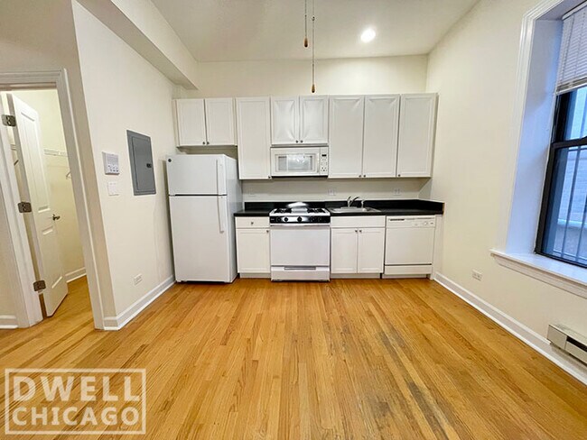 Foto del edificio - 4750 N Sheridan Rd