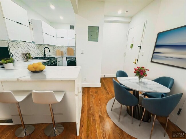 Foto del edificio - 2 bedroom in NEW YORK NY 10009