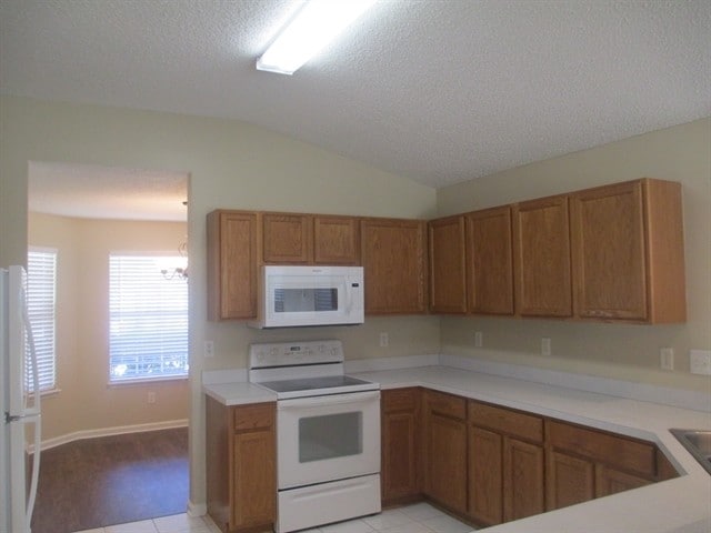 Foto del edificio - 14428 Woodfield Cir N