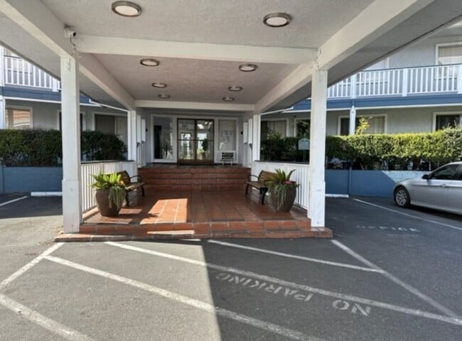 Interior Photo - Del Coronado Apartments