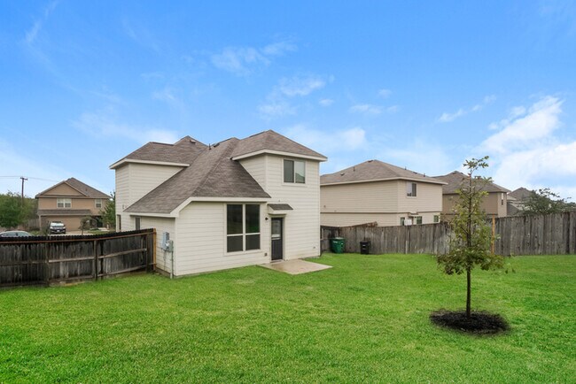 Building Photo - Tesoro Hills - 4927 War Horse Drive, San A...