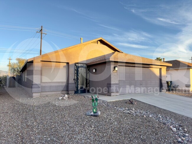 Building Photo - 8771 S Desert Rainbow Dr