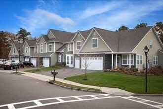 Building Photo - 37 Oakridge Cir