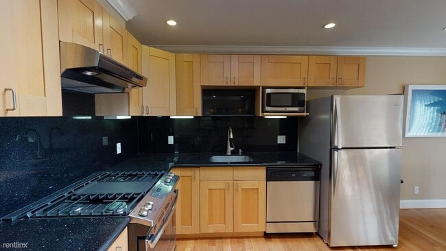 Building Photo - 1 br, 1 bath House - 407 Joost Ave Private...