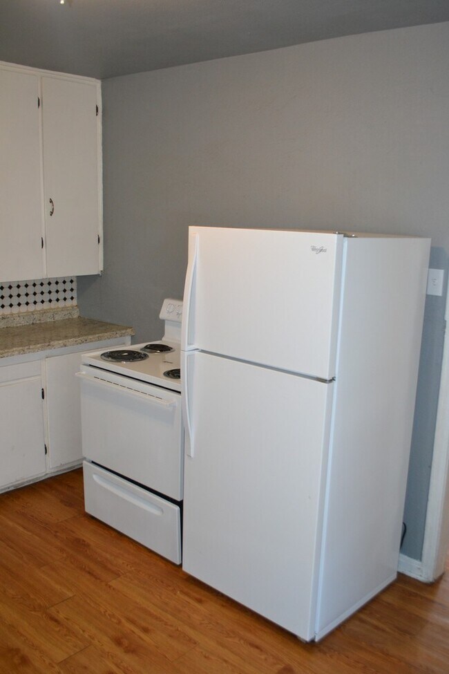 Foto del edificio - Pre-Leasing for Summer/Fall 2025! - Close ...