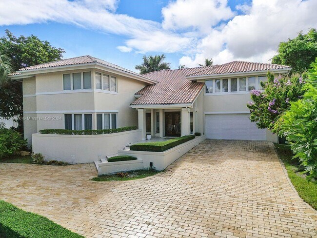 Building Photo - 7141 E Lago Dr