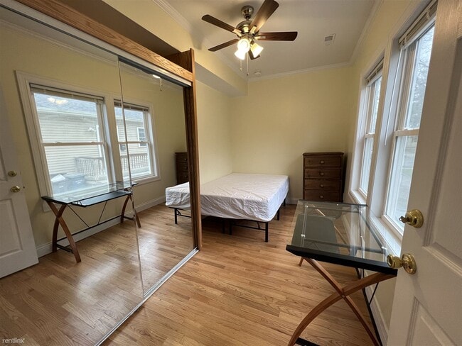 Building Photo - 6 br, 3 bath Duplex - 625 N 4th Ave Frnt 6...