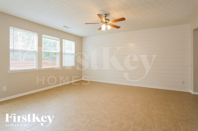 Foto del edificio - 96 Parkmont Ln