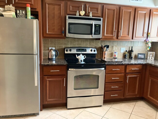 Foto del edificio - 9352 Bay Colony Dr