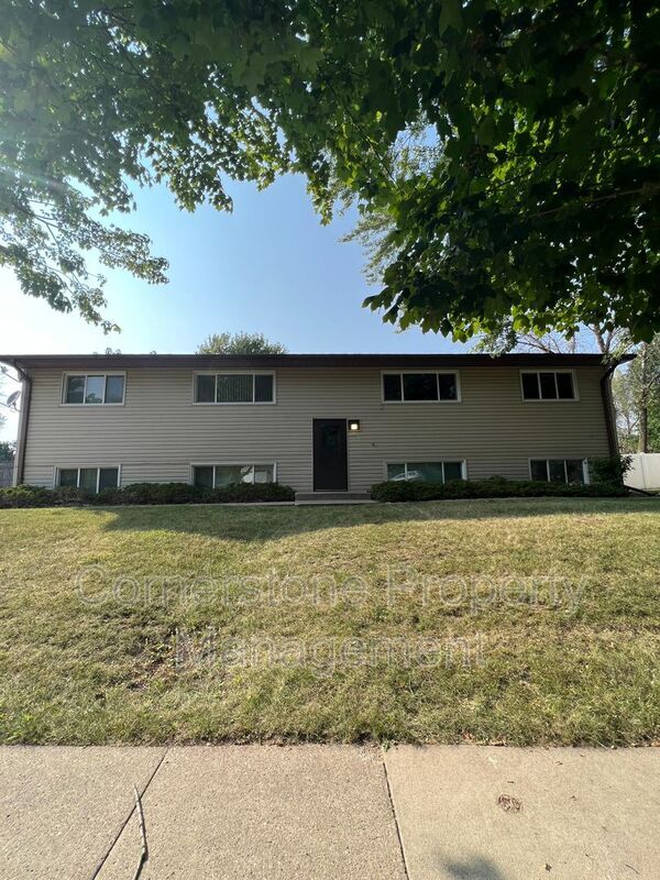 1454 N 31st St Unit 4, Fort Dodge, IA 50501 Condo for Rent in Fort