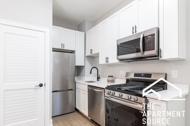 Foto del edificio - 3836 N Wilton Ave