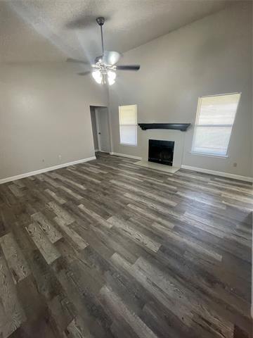 Building Photo - 6449 Fairview Dr