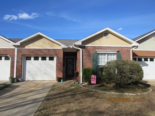 Building Photo - 115 Woodmere Dr