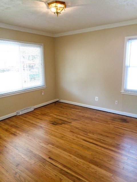 Foto del edificio - 8501 Westminster Ave