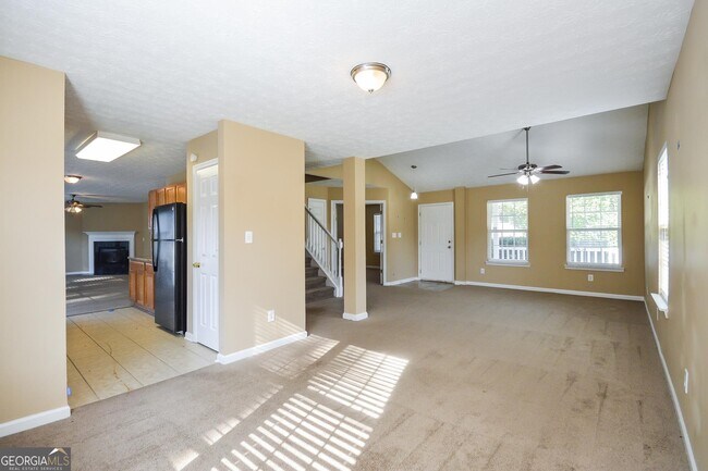 Building Photo - 908 Creekmore Ln