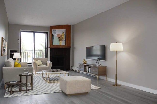 Building Photo - Mainstreet Residence Apartments