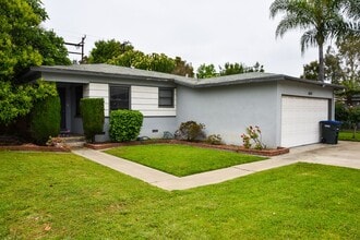 Building Photo - 404 E Everett Pl