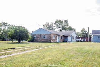 Building Photo - 5959 E 24th St