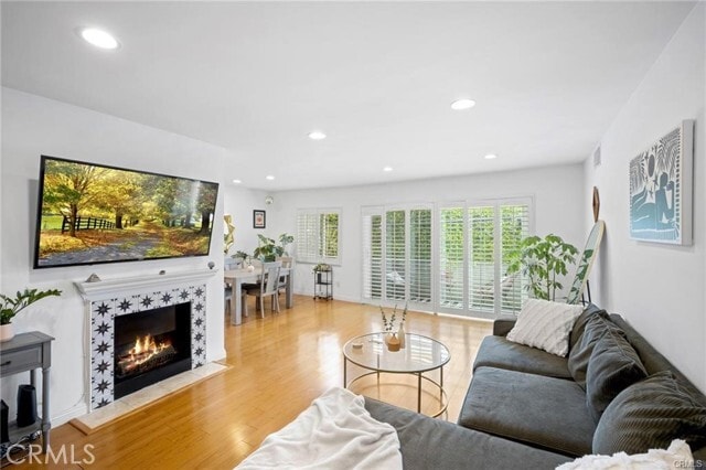 Foto principal - 2345 Roscomare Rd