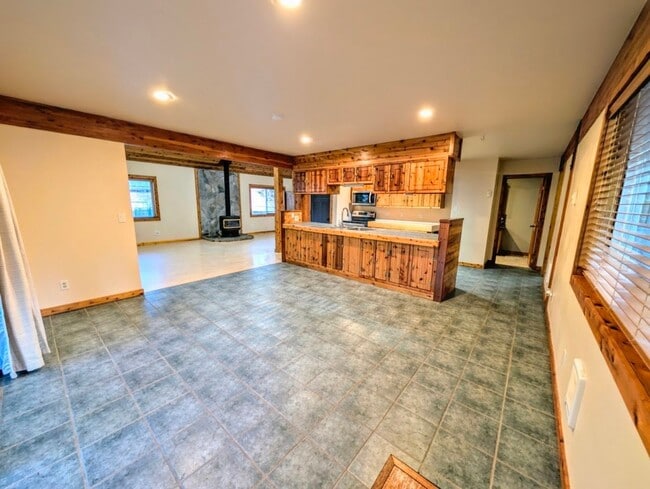 Foto del edificio - Cozy Northwest Living in Lake Minterwood – Spacious Home with Garage