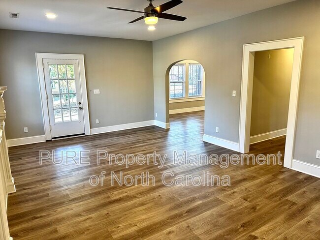 Foto del edificio - 708 Union St S