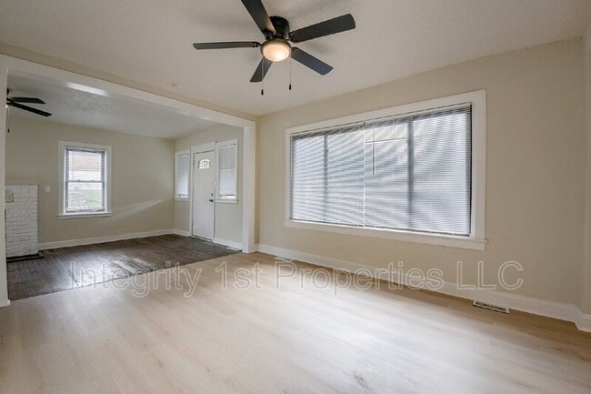 Building Photo - 6212 Walrond Ave