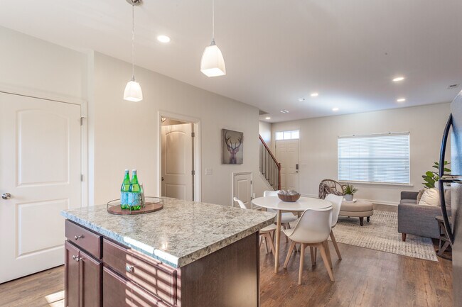 Foto del edificio - 274 Trunk St NE