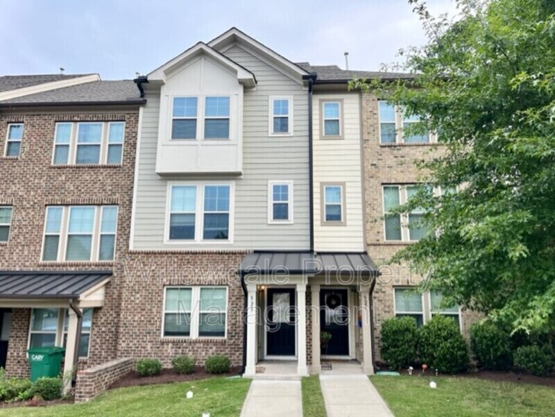 Foto principal - 525 Portstewart Dr