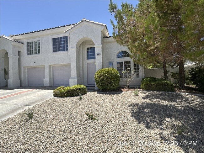 Foto del edificio - 461 Temple Canyon Pl