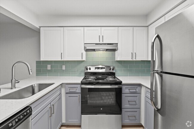 Building Photo - Cedardale