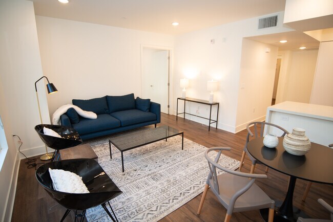 Foto del edificio - 1223 Wellesley Ave