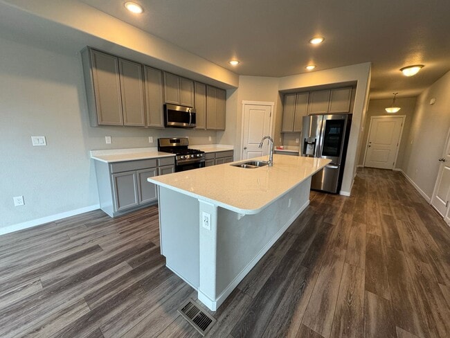 Building Photo - Spacious & Stylish 4BR Home in Lorson Ranc...