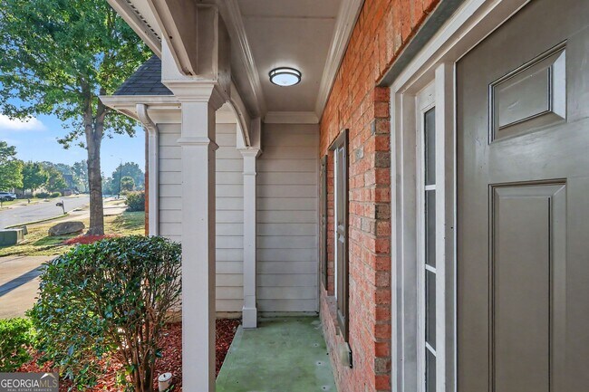 Building Photo - 1409 Stone Bay Dr SW