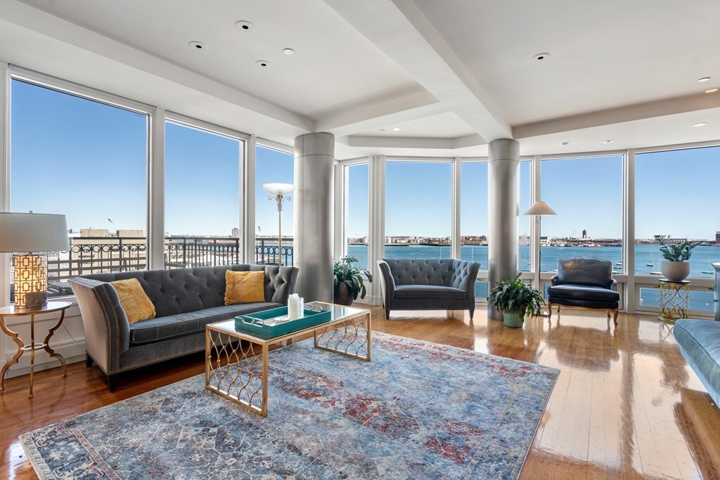 Rowes Wharf Apartments