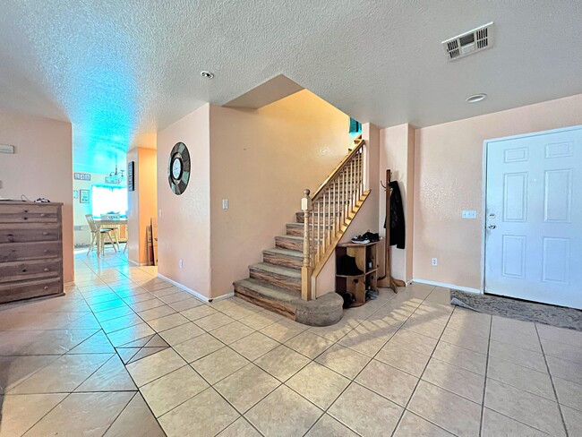 Building Photo - 45552 Ruth Ct