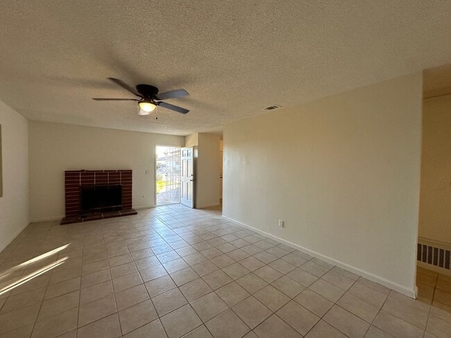 Single story, 4BD/2BA - Moreno Valley - Single story, 4BD/2BA - Moreno Valley House