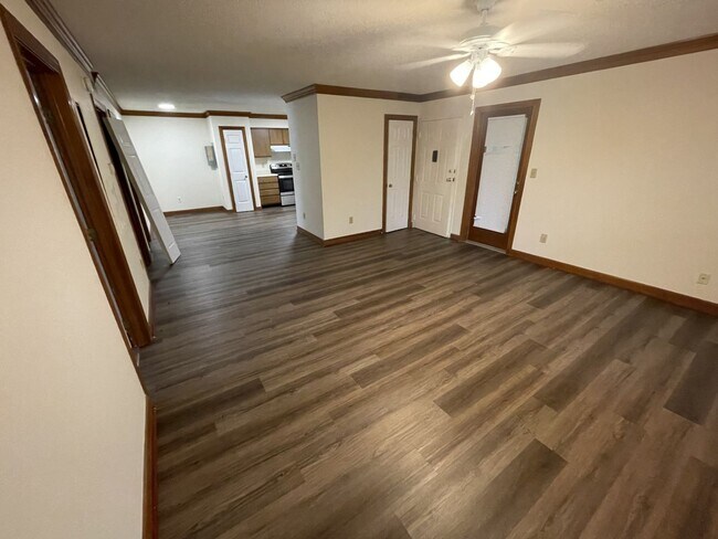 Building Photo - 2 Bedroom 2 Bathroom Condo!