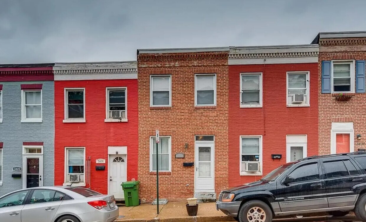 Primary Photo - 3432 Ash St