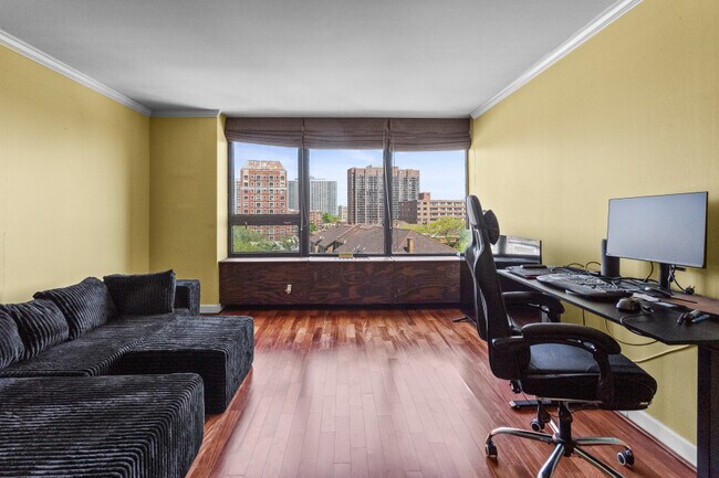Foto del edificio - 3930 N Pine Grove Ave