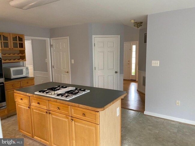 Building Photo - 14075 Wellman Ct