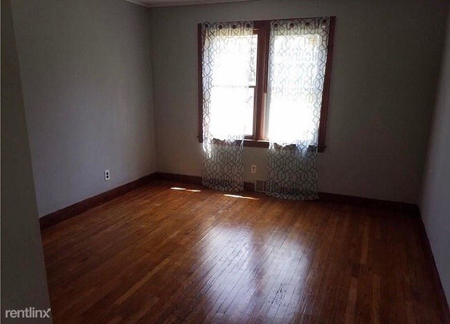 Building Photo - 5 br, 2.5 bath House - 81 Maple Avenue