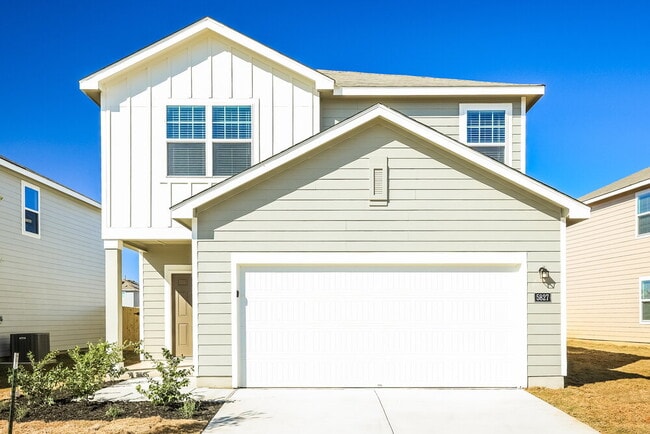 Building Photo - 5827 Texas Palm Dr