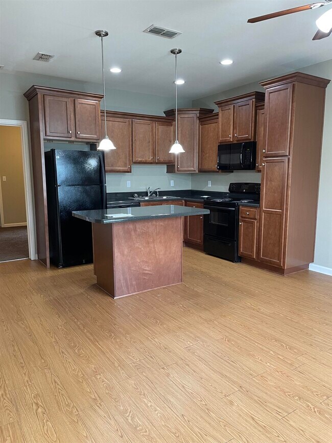 Foto del edificio - 1991 Corvallis Ave