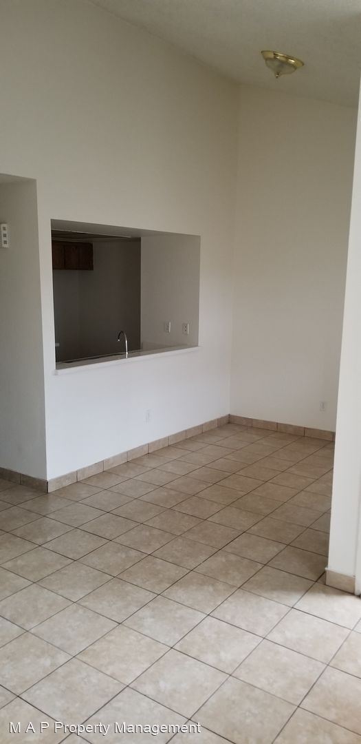 Foto del edificio - 14101 Leffingwell Rd