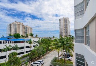 Building Photo - 1965 S Ocean Dr