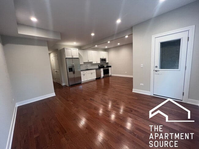 Foto del edificio - 4641 Malden St