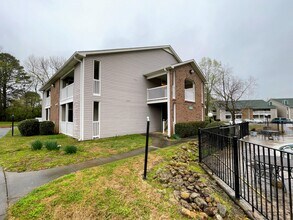 Building Photo - 6634 Willow Pointe Dr NW