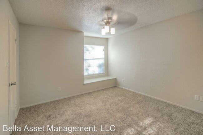 Building Photo - 4303 Mariposa Dr
