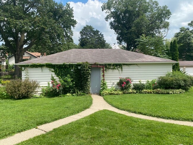 Building Photo - 717 N Highland Ave