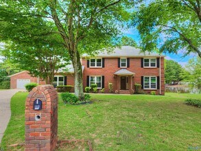 Building Photo - 120 Silver Creek Cir